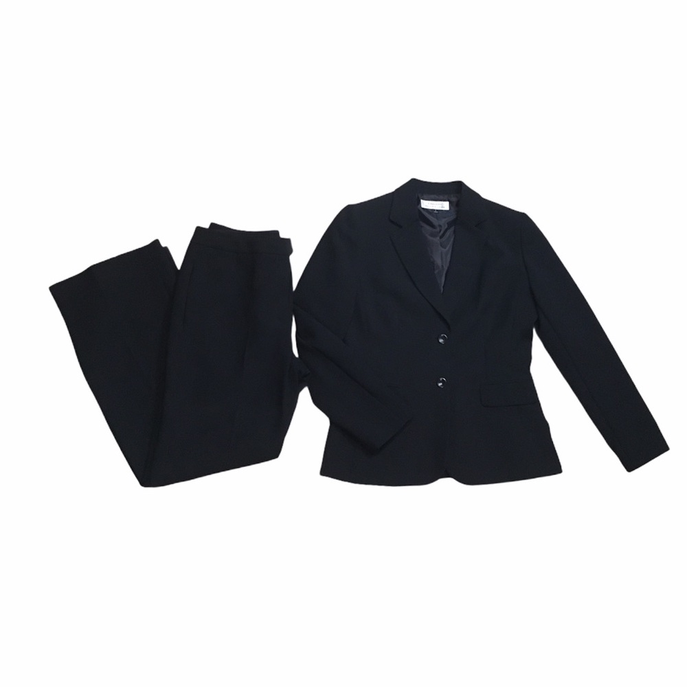 Tahari Arthur S. Levine Women's 2-Piece Pants Suit